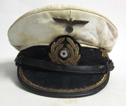 U-124 Captains Cap & badges