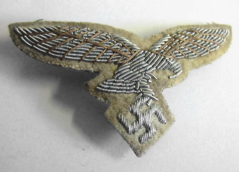 Luftwaffe White Summer Top Cap Eagle in Silver Bullion - aged condition 