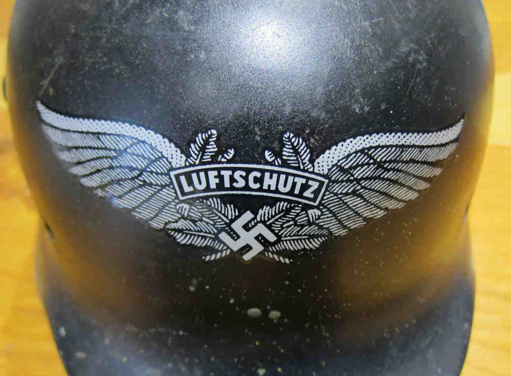WWII German Luftschutz & Luftwaffe Eagles Decal application using tracing paper - Instructions