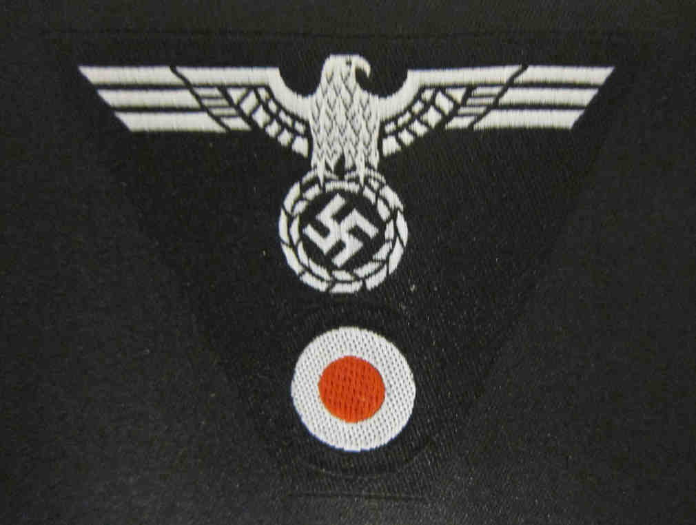 Wehrmacht Heer Panzer EM/NCO Early War 'V' Trapezoid M43 Cap Insignia
