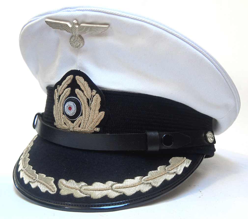 Kriegsmarine Korvettenkapitän Peaked Cap Removable White Top